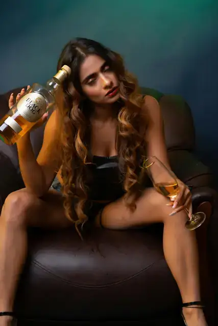 Suki — Russian escort Morjim